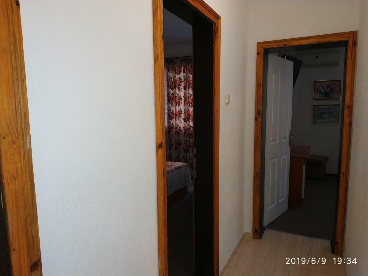 Apartment Rali *